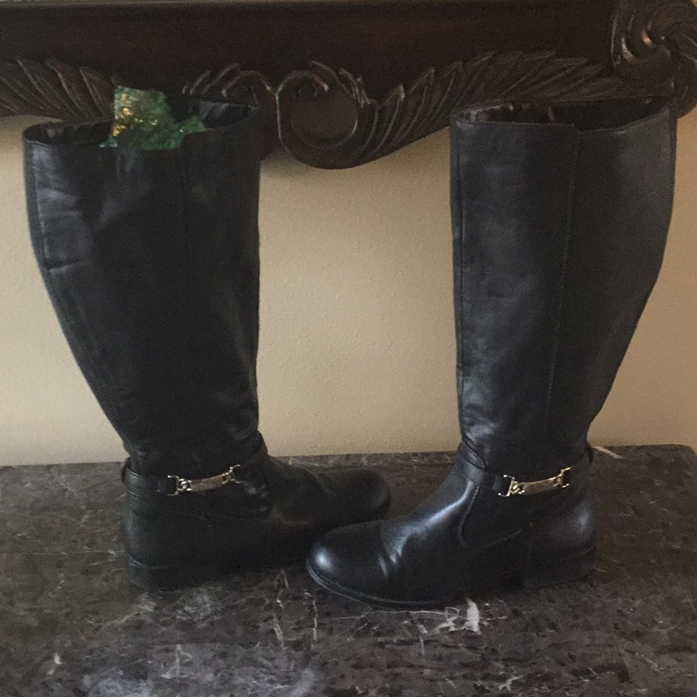 Black Boots